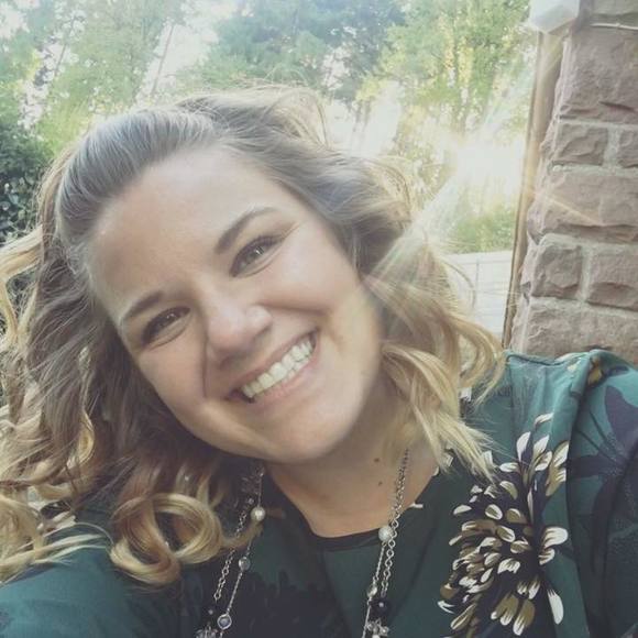 Meet your Posher, Arianna - Picture 1 of 1